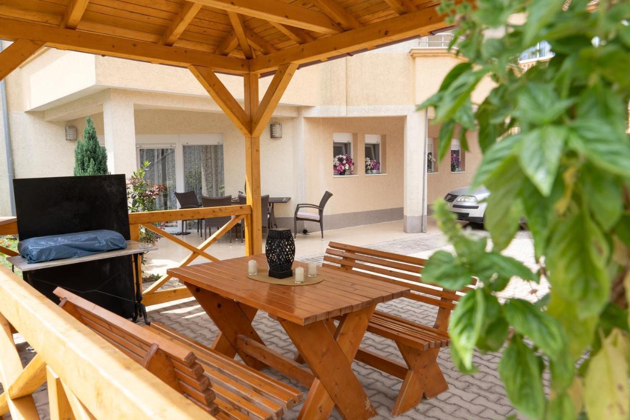 Apartments Sejla Ulcinj Bagian luar foto