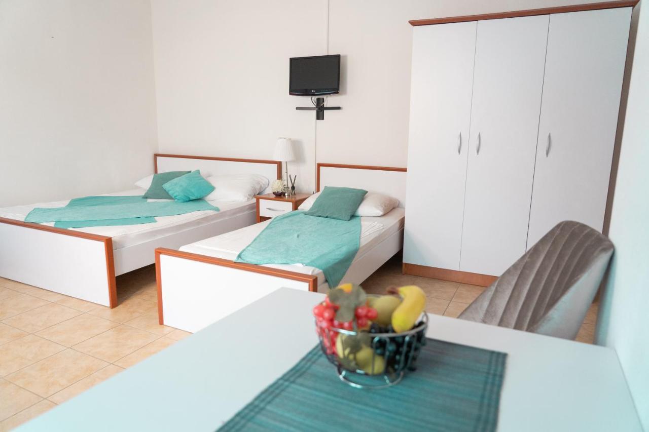 Apartments Sejla Ulcinj Bagian luar foto